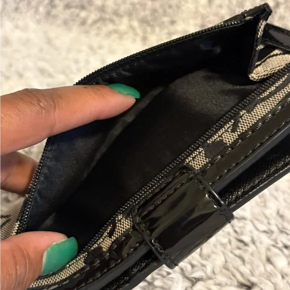 Coach Black Signature Turnlock wallet - Picture 4 of 5